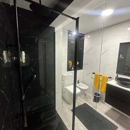 La Luna By The Sea شقة *